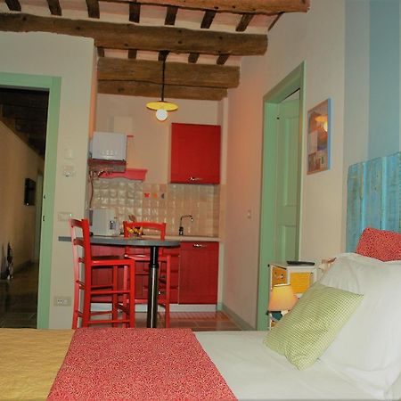 Le Maracla Country House เยซี ภายนอก รูปภาพ