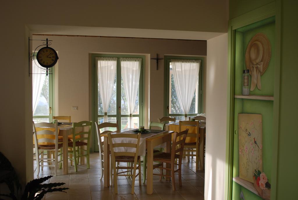 Le Maracla Country House เยซี ภายนอก รูปภาพ