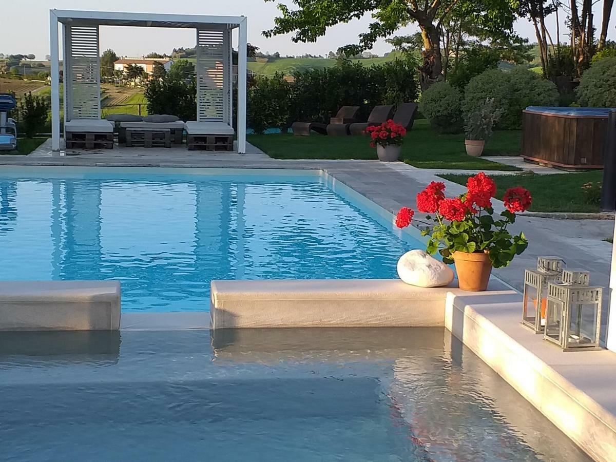Le Maracla Country House เยซี ภายนอก รูปภาพ