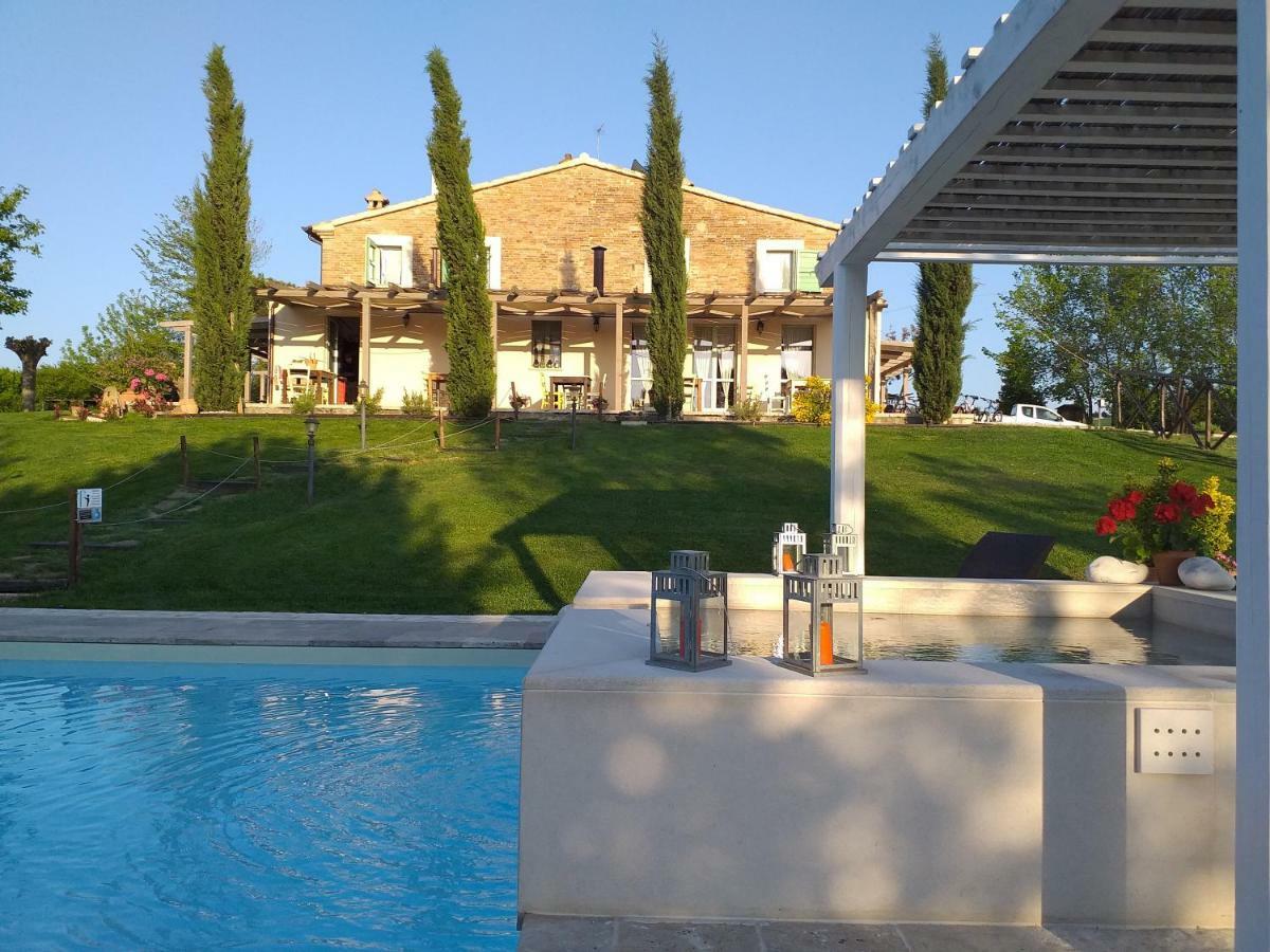 Le Maracla Country House เยซี ภายนอก รูปภาพ