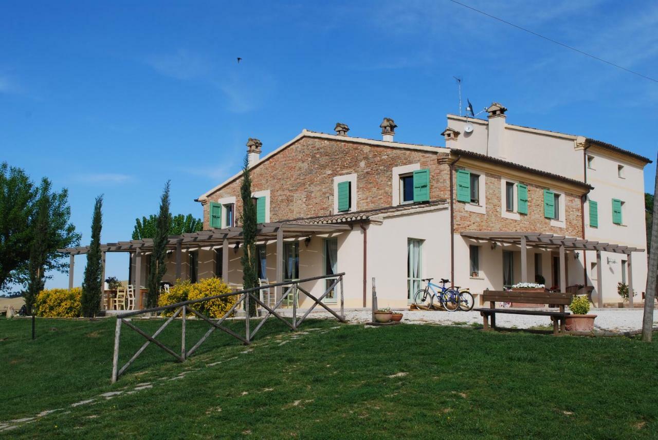 Le Maracla Country House เยซี ภายนอก รูปภาพ