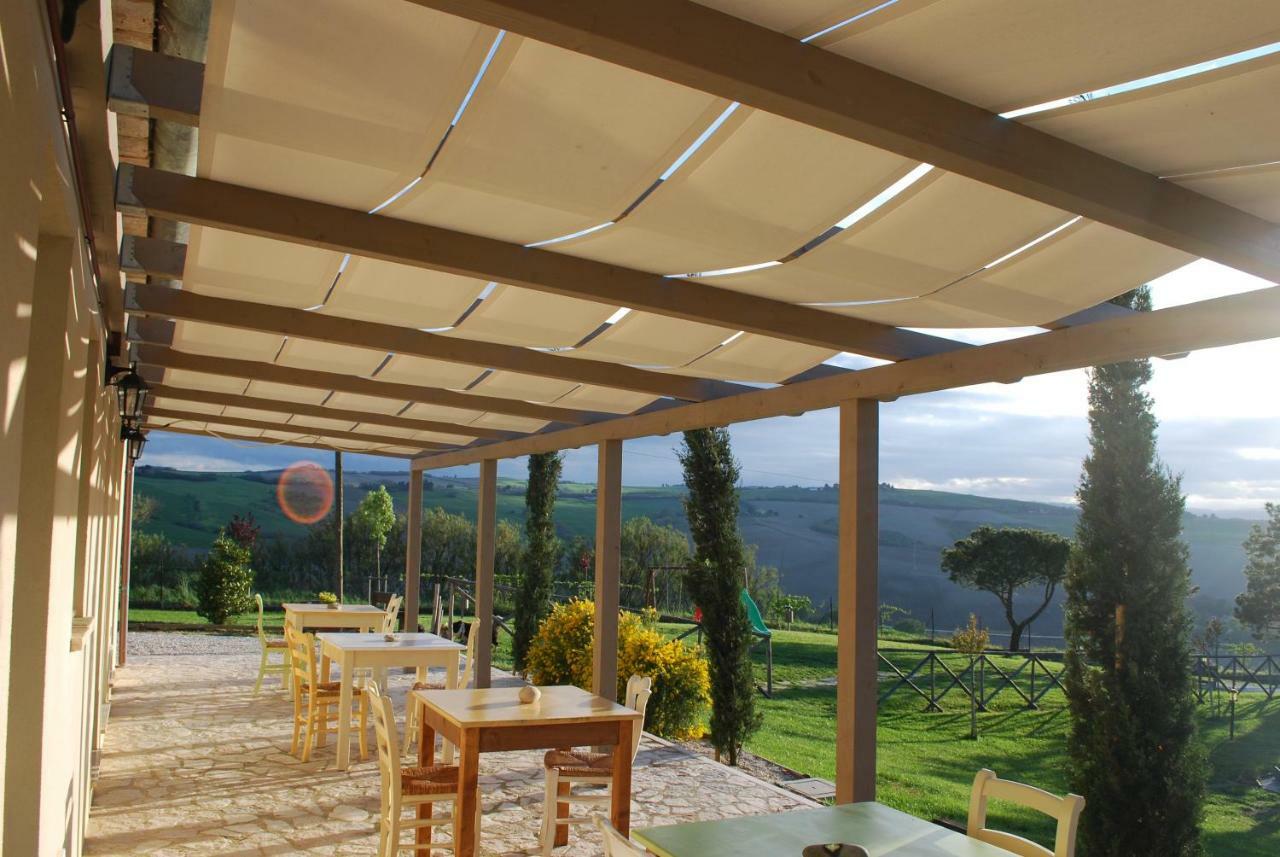 Le Maracla Country House เยซี ภายนอก รูปภาพ