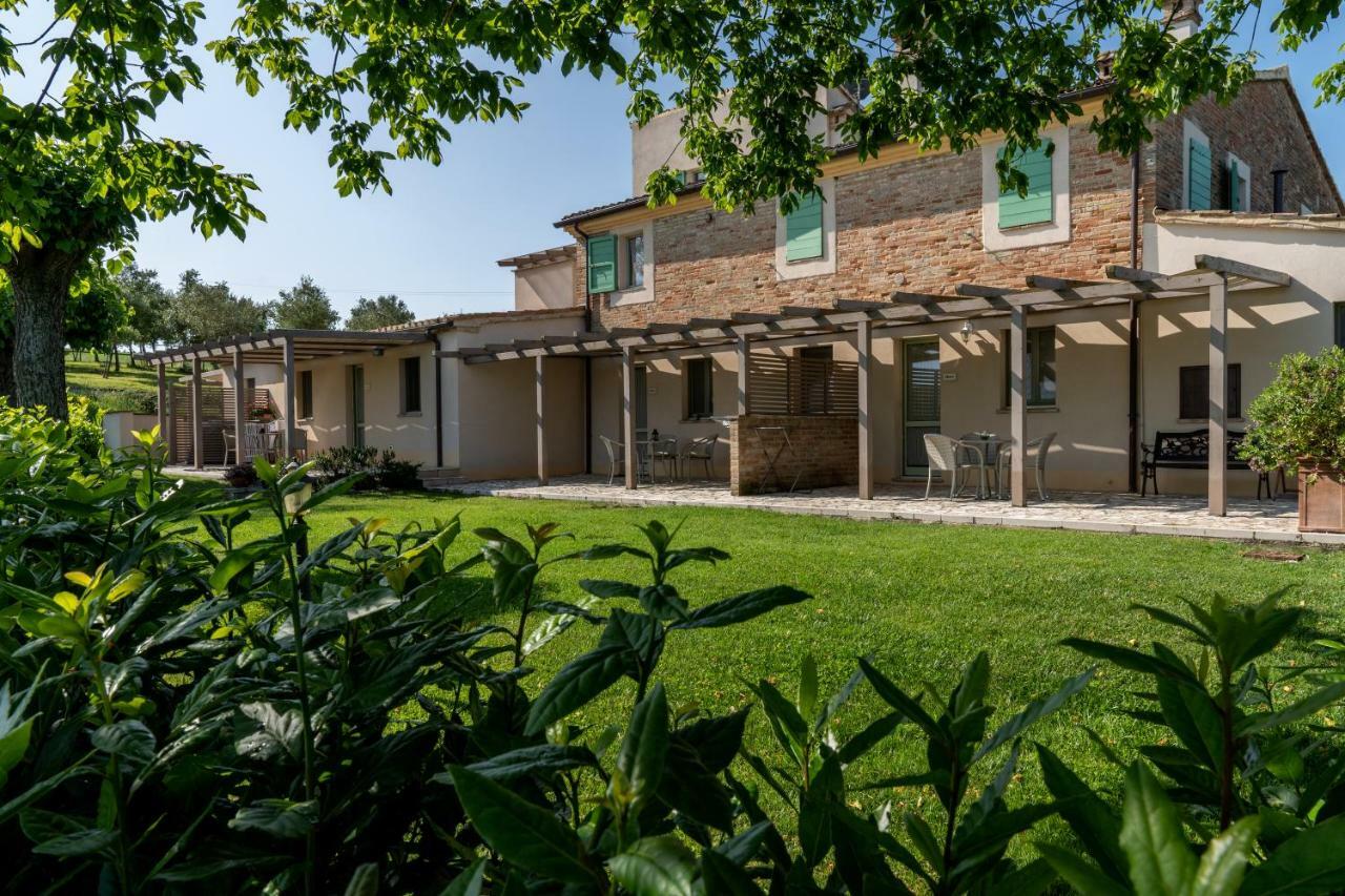 Le Maracla Country House เยซี ภายนอก รูปภาพ