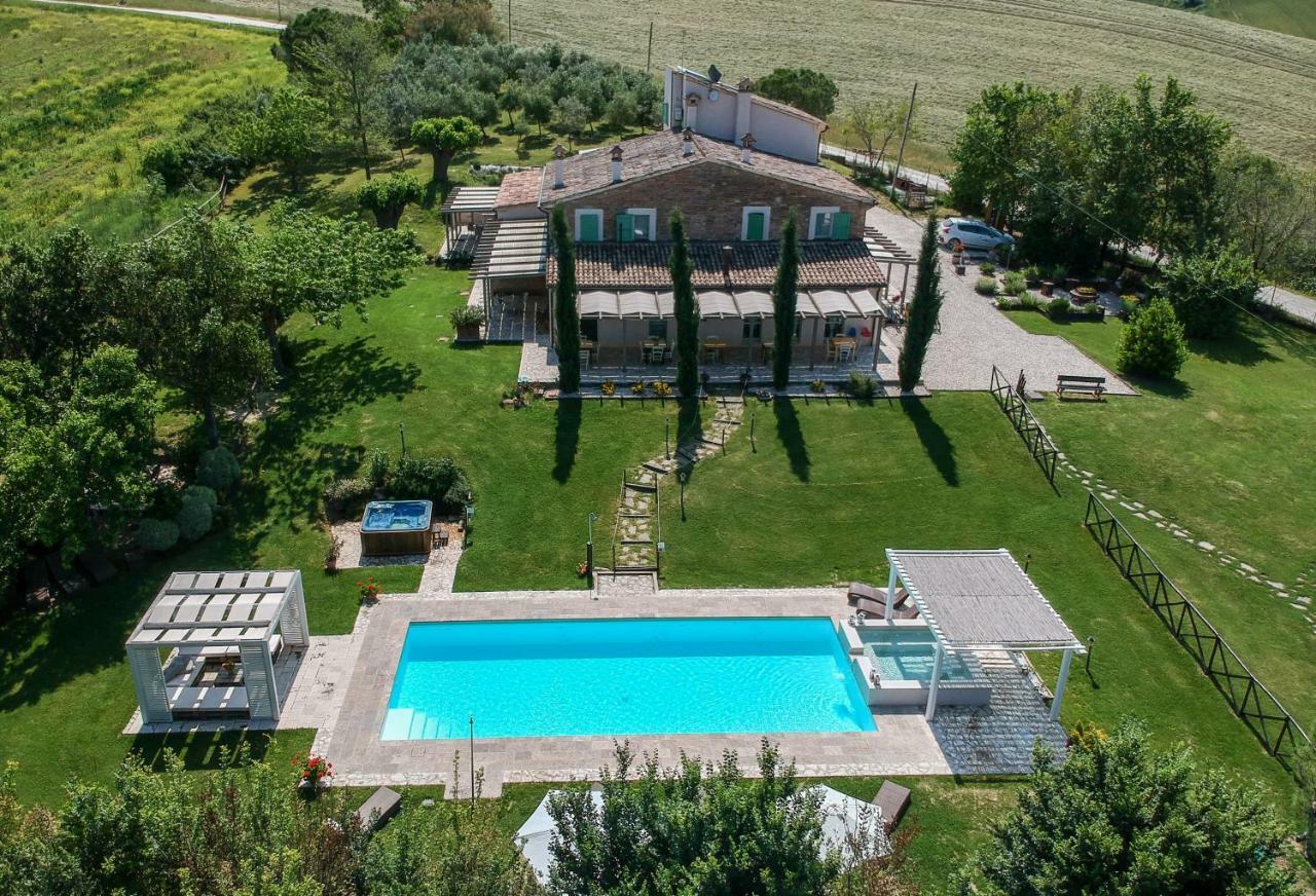 Le Maracla Country House เยซี ภายนอก รูปภาพ