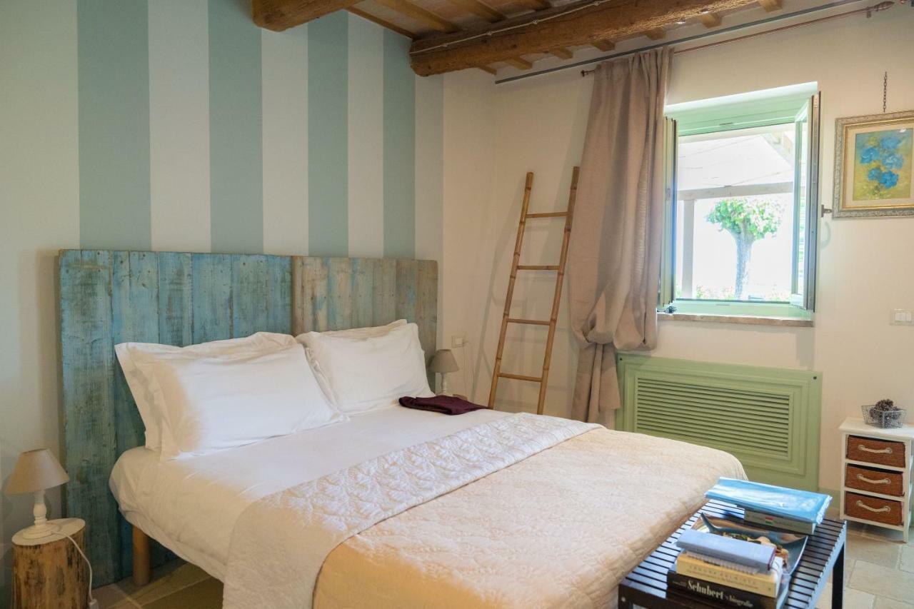 Le Maracla Country House เยซี ภายนอก รูปภาพ