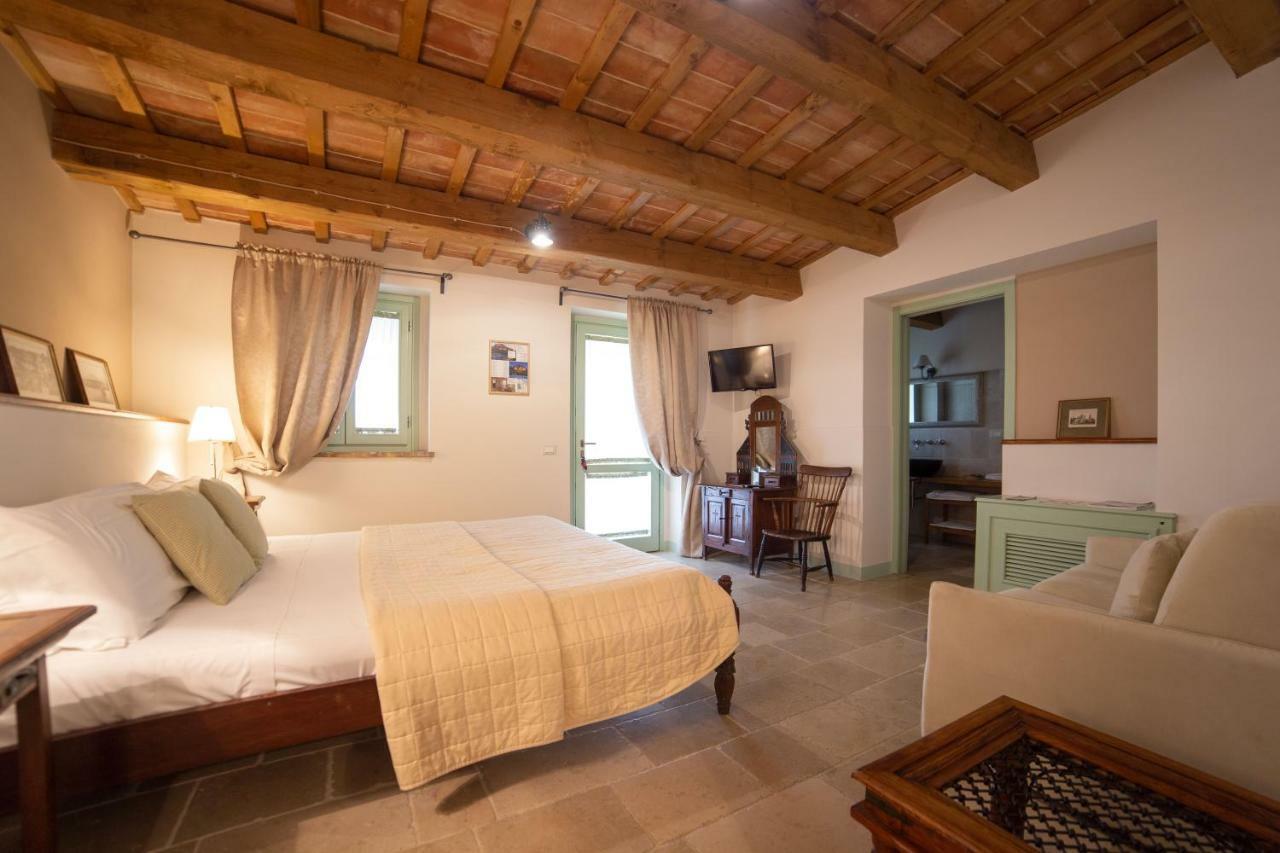 Le Maracla Country House เยซี ภายนอก รูปภาพ