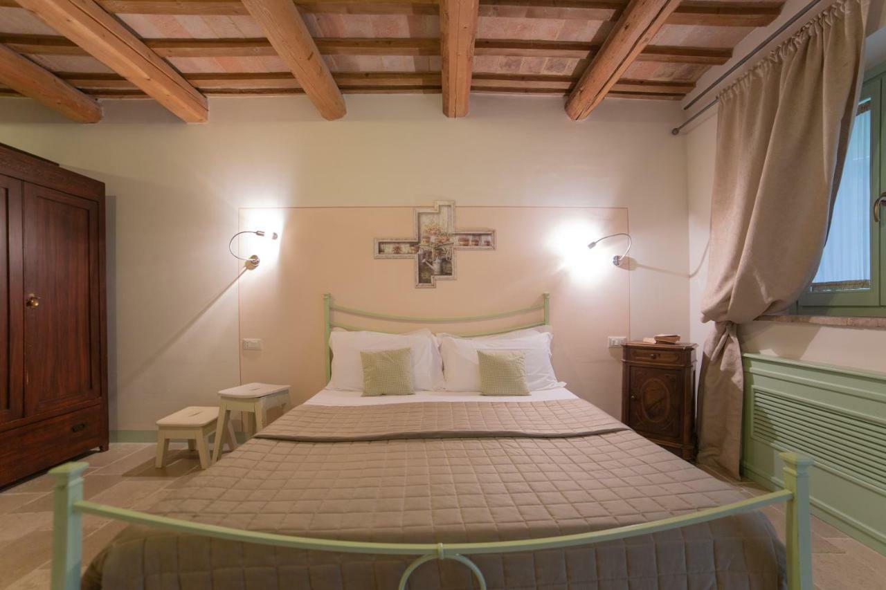 Le Maracla Country House เยซี ภายนอก รูปภาพ