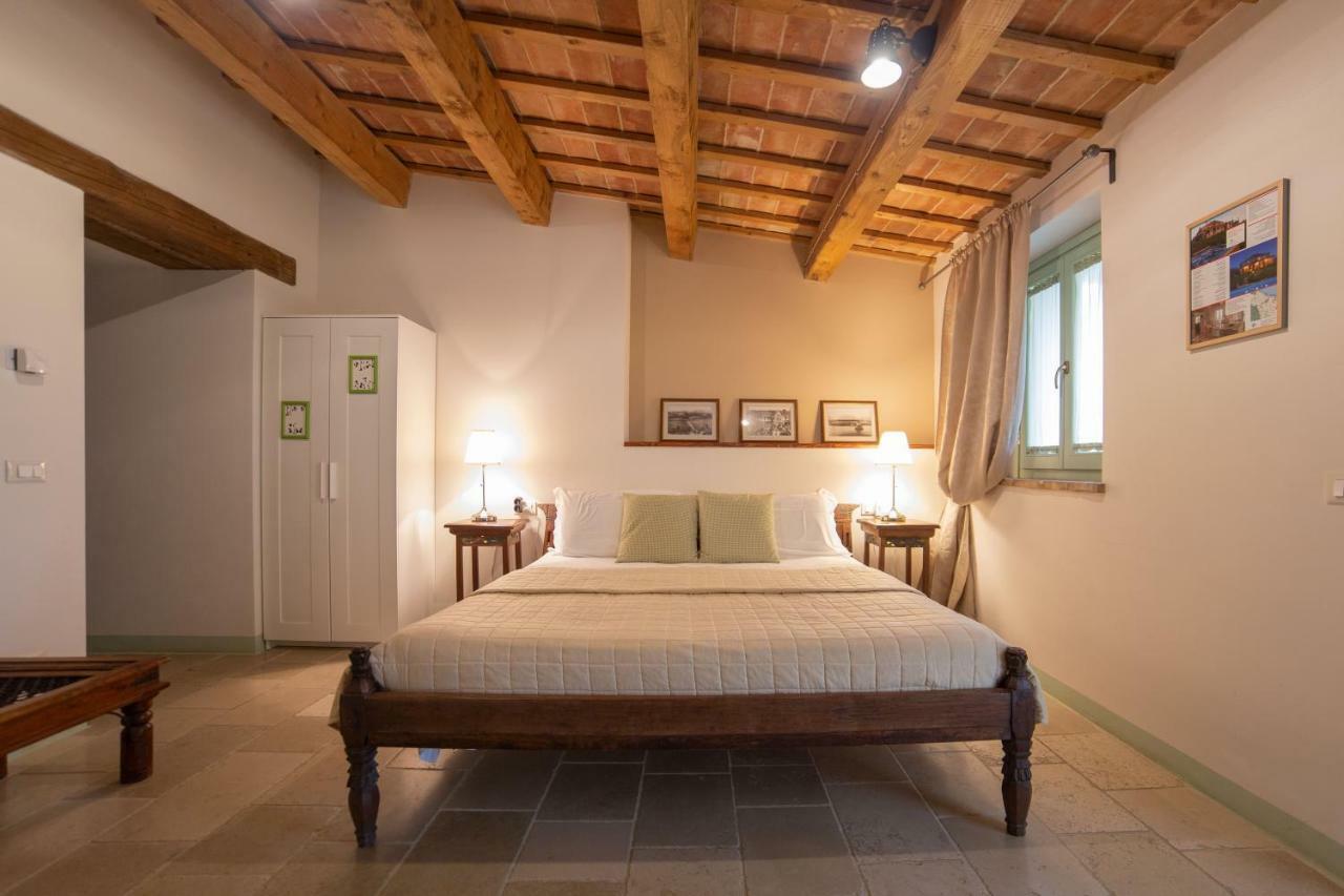 Le Maracla Country House เยซี ภายนอก รูปภาพ