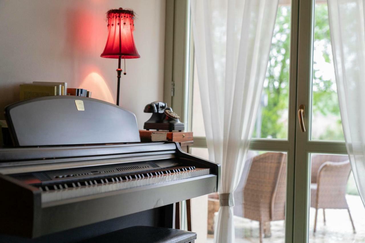 Le Maracla Country House เยซี ภายนอก รูปภาพ